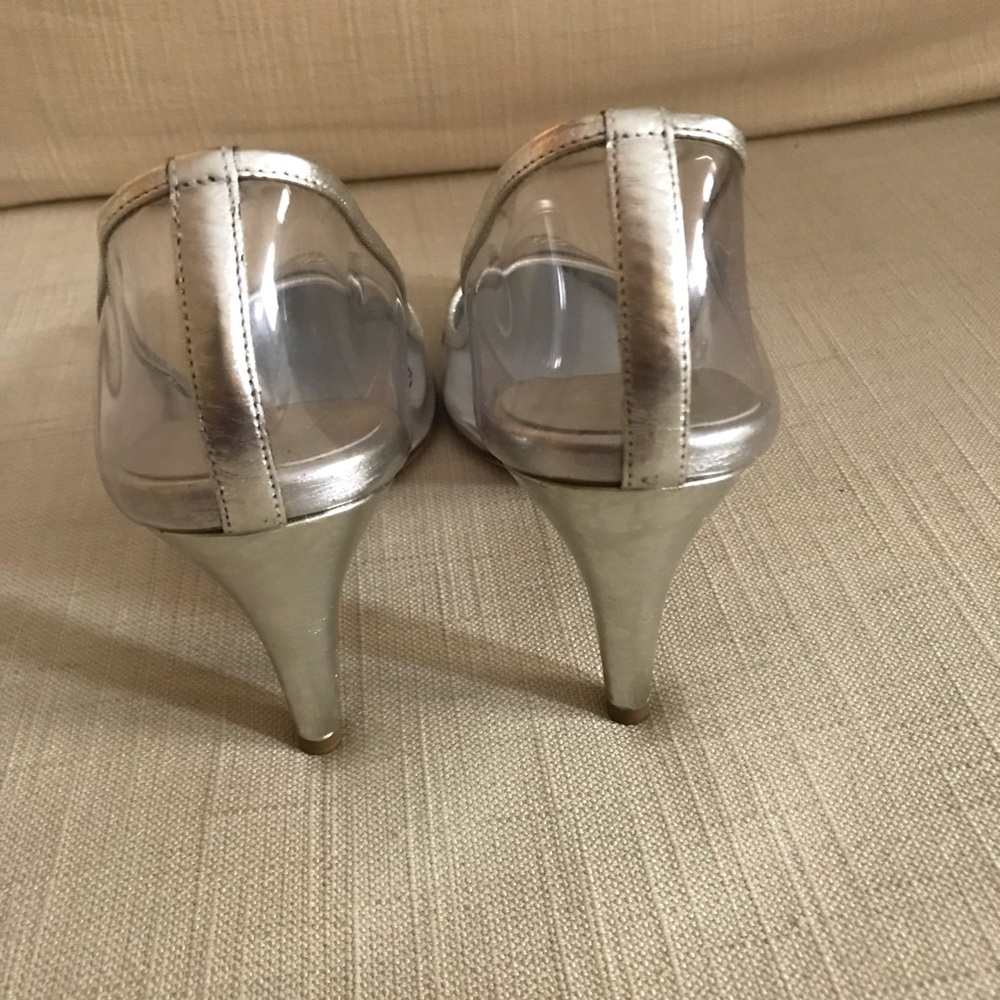 Chanel silver leather/clear Cinderella Slippers - Picture 5 of 8